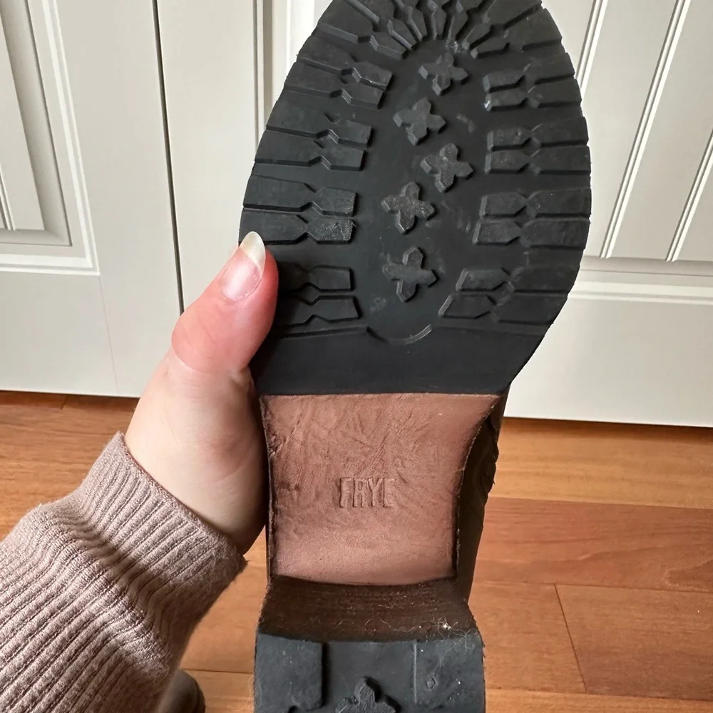 Frye Leather Karen Inside Zip Short Heeled Boot Size 9 - Picture 7 of 7
